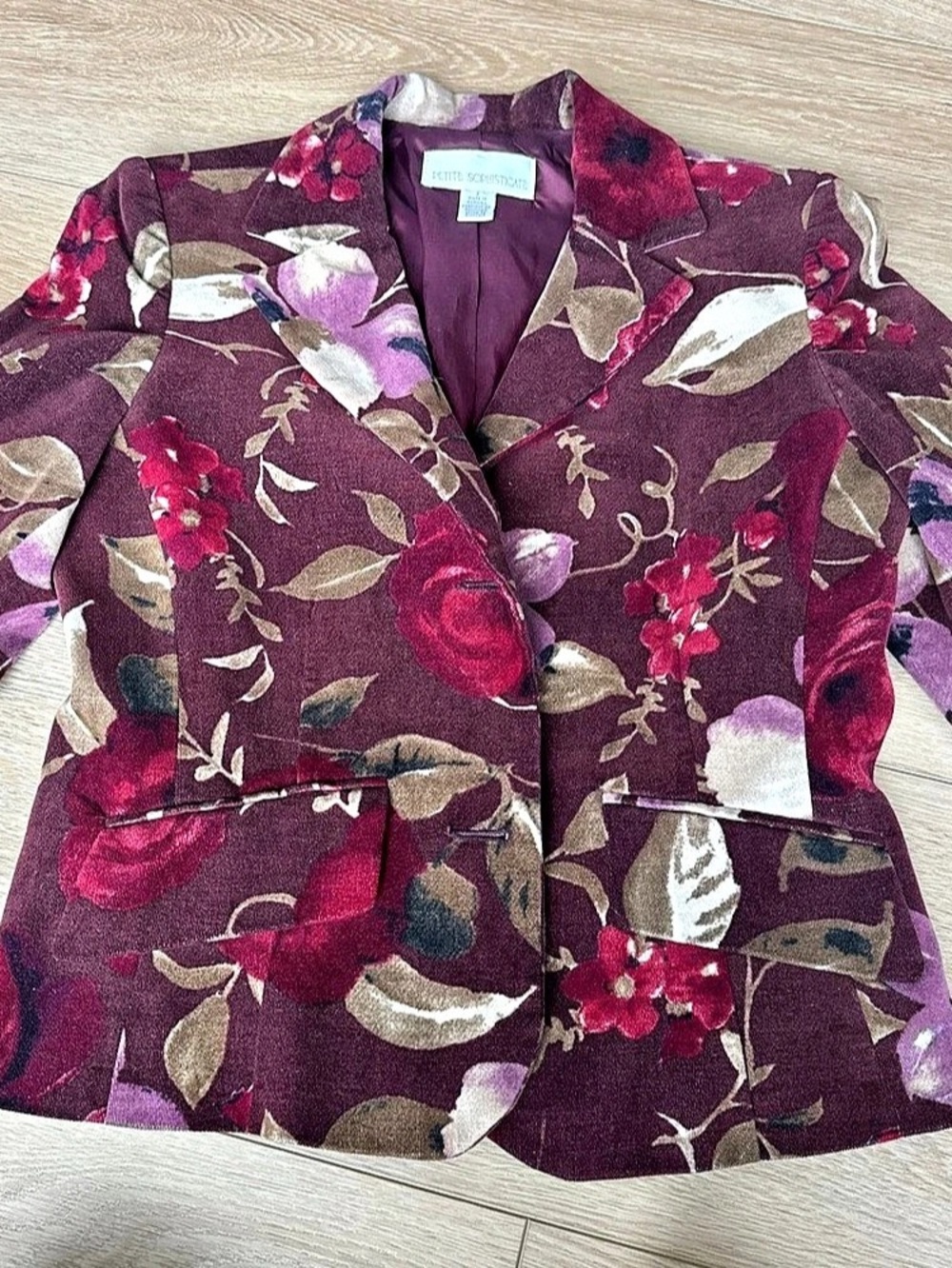 Petite Sophisticate Floral Blazer in Purple & Red Like New